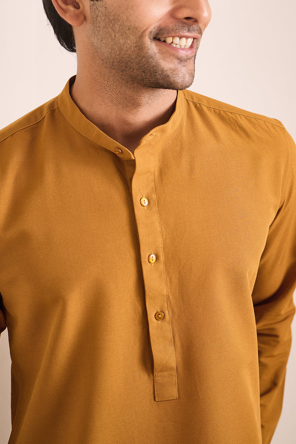 Goldenrod Kurta for men in 100% cotton with a linen-like texture