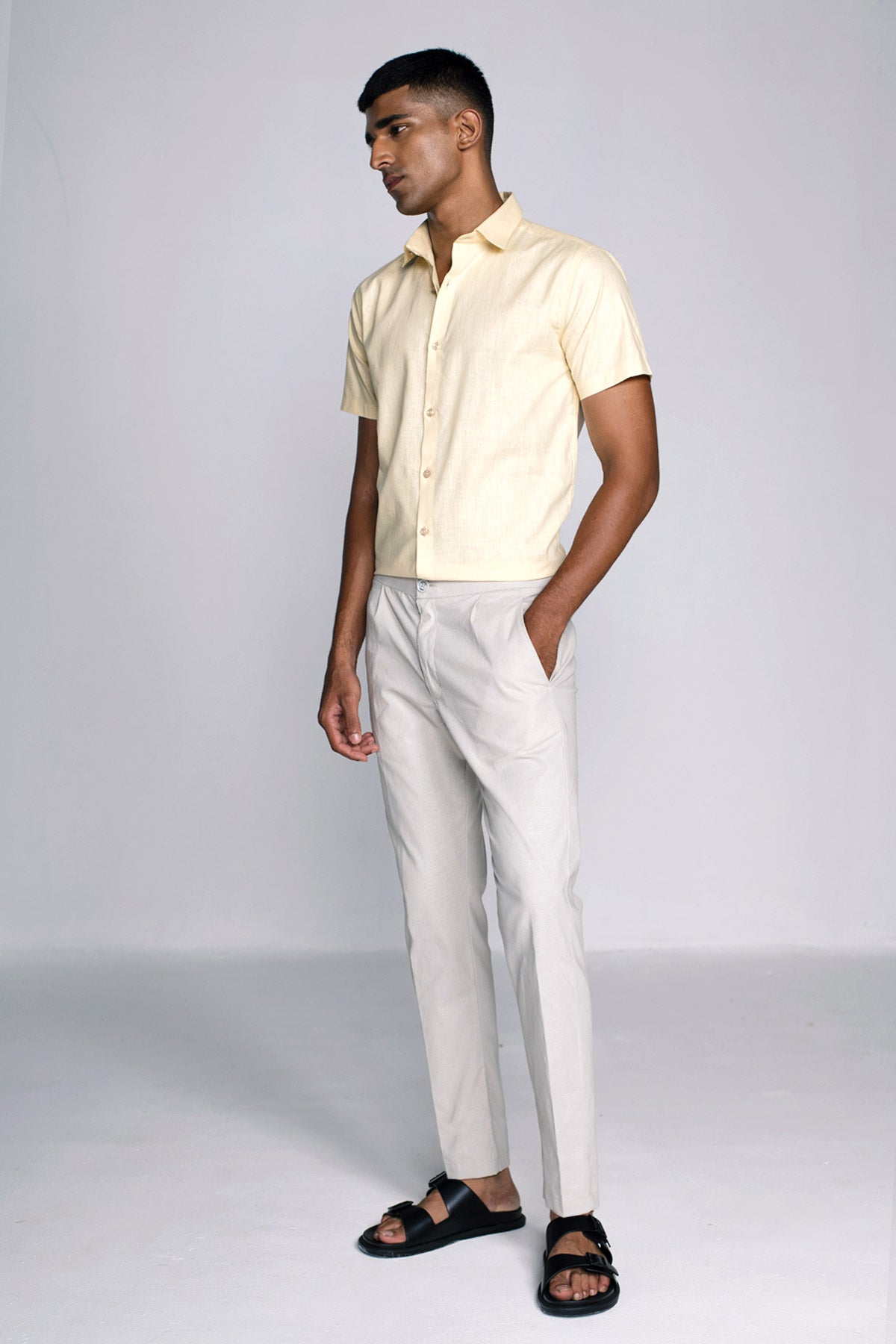 beige-easy-linen-trouser-1.jpg__PID:d0927f74-5153-47f7-b891-43177dda0f54