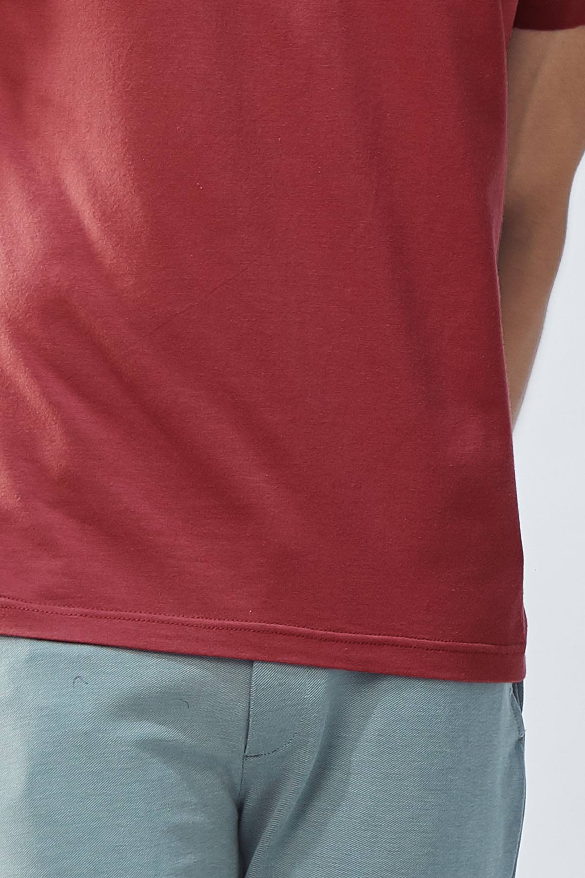 Salsa Red Beyours Essentials Private Limited